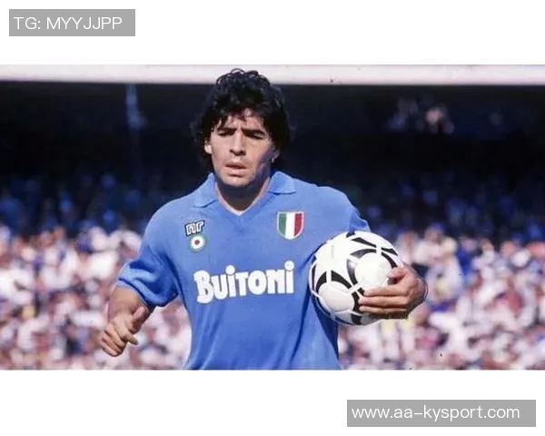 在那不勒斯进球后恩佐向马拉多纳致敬永远铭记传奇之光