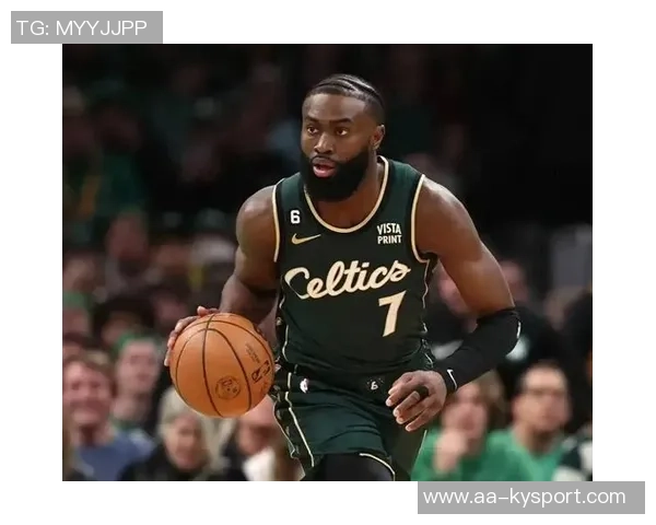 杰伦布朗谈球队成长阶段表示将全力支持队友减轻压力 杰伦布朗谈球队成长阶段表示将全力支持队友减轻压力